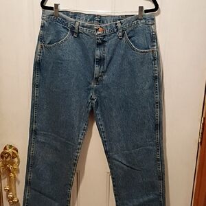 Rustler Men's Classic Straight Denim Jeans